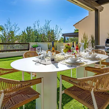 Lägenhet Vacation I Private Heated Swimming Pool, Walking Distance To Puerto Banus, Security 24-7, Bbq, Wifi Marbella